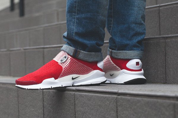 Nike Sock Dart Gym Red pas cher (1)