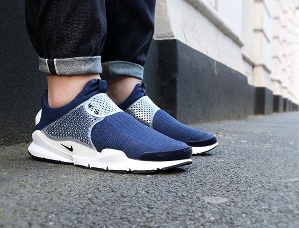 Nike Sock Dart Midnight Navy - @t.mcfly