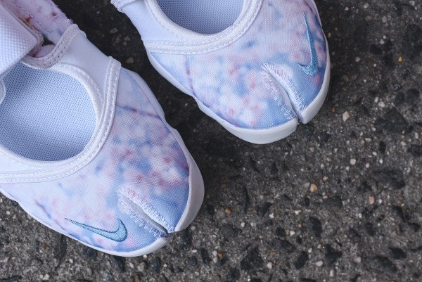Nike Wmns Air Rift Print Floral Cherry Blossom Sakura (1)