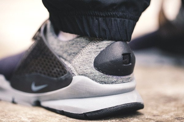 NikeLab Sock Dart Tech Fleece Black Cool Grey (5)