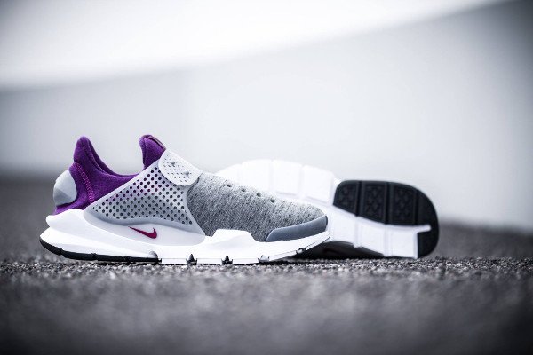 NikeLab Sock Dart Tech Fleece Grey Heather Mulberry (1)