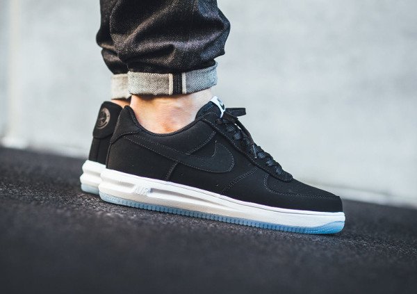 nike lunar force 1 noir pas cher