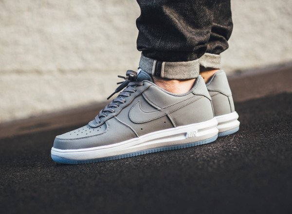 acheter Nike Lunar Force 1 '14 Low Suede Cool Grey Ice pas cher (1)