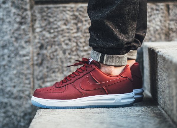 acheter Nike Lunar Force 1 '14 Low Suede Team Red Ice pas cher (1)