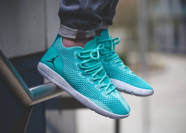 Air Jordan Reveal Hyper Turquoise (sortie Jordan 2016)