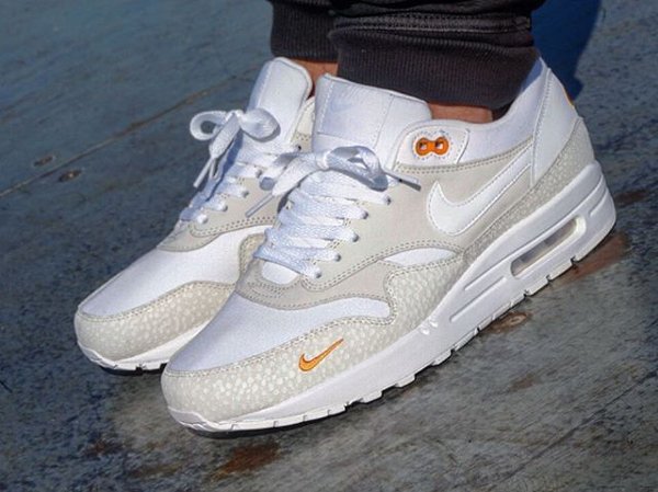 basket Nike Air Max 1 PRM Safari QS Kumquat Mini Swoosh pas cher (2)