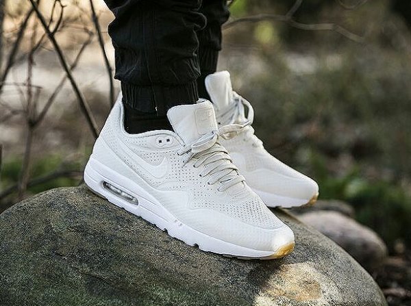 basket Nike Air Max 1 Ultra Moire Phantom White Gum pas cher (1)