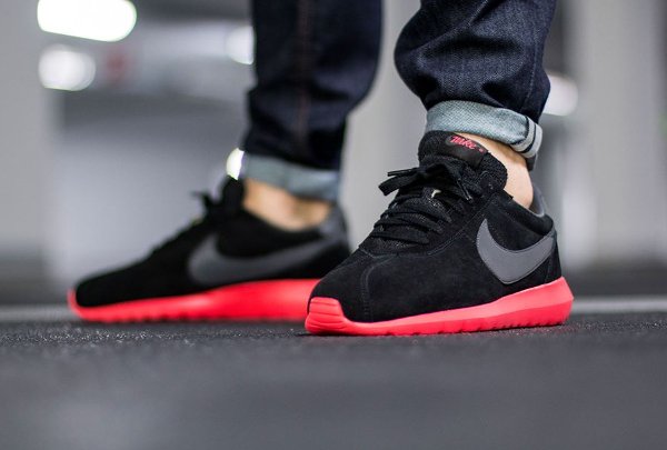 basket Nike Roshe LD 1000 Suede Black Siren Red QS (1)