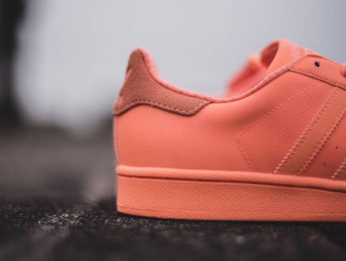 adidas change de couleur au soleil