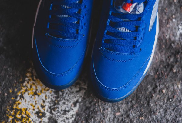 chaussure Air Jordan 5 Retro Low Knicks ou Cavs (4)