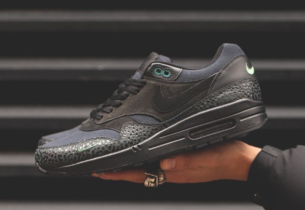 chaussure Nike Air Max 1 Premium Safari Black Bonsai Quickstrike (1)