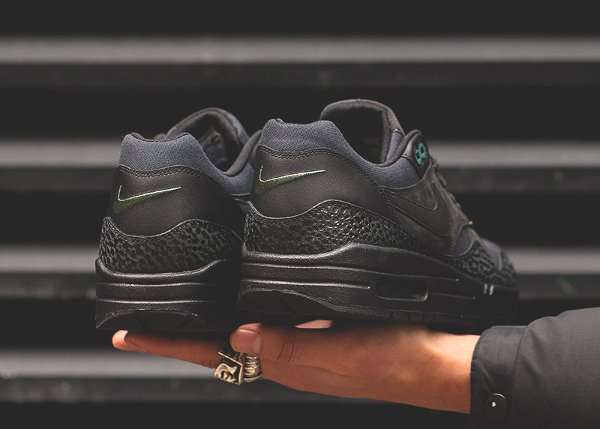 chaussure Nike Air Max 1 Premium Safari Black Bonsai Quickstrike (2)