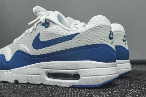 chaussure Nike Air Max 1 Ultra Essential OG White Varsity Blue (6)