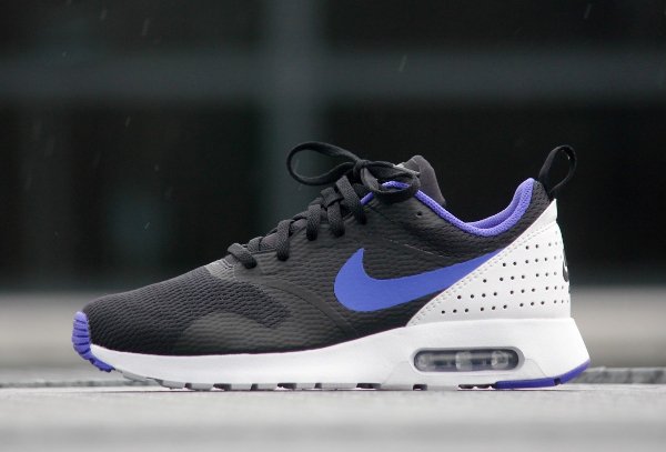 chaussure Nike Air Max Tavas Black Persian Violet 1 600x407