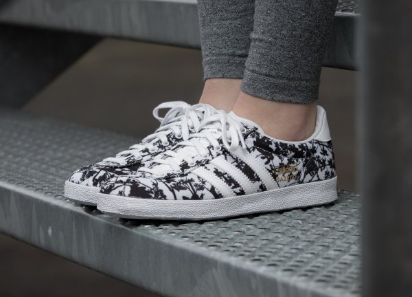 adidas gazelle og w core black ftwr white gold metallic