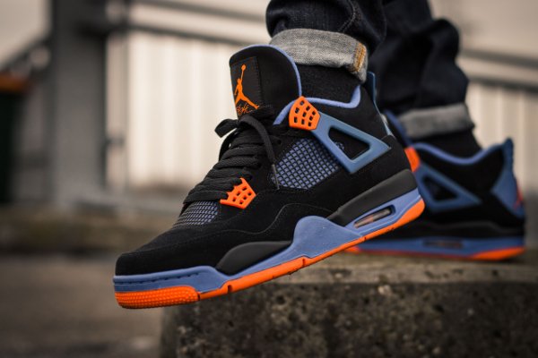 Air Jordan 4 Cavs - @willkillforkicks (1)