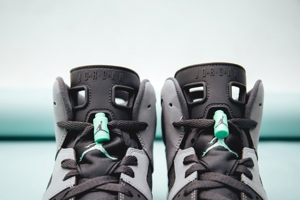 Basket Air Jordan 6 Retro Green Glow (5)