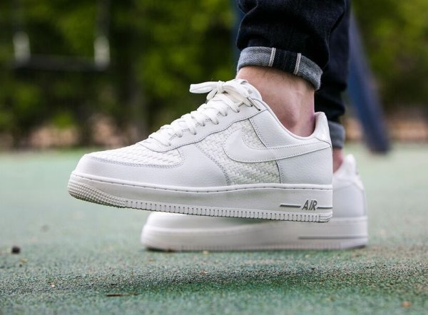 Basket Nike Air Force 1 Low 07 LV8 Woven Summit White (1)