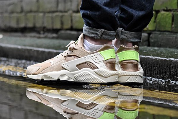 Basket Nike Air Huarache PRM Elephant Desert Camo Ghost Green pas cher (2)