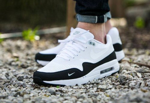 nike air max 1 ultra essential mini swoosh