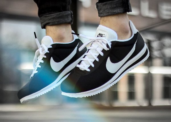 Basket Nike Cortez Ultra noire pas cher (5)