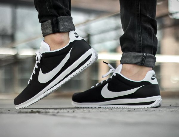 Basket Nike Cortez Ultra noire pas cher (6)