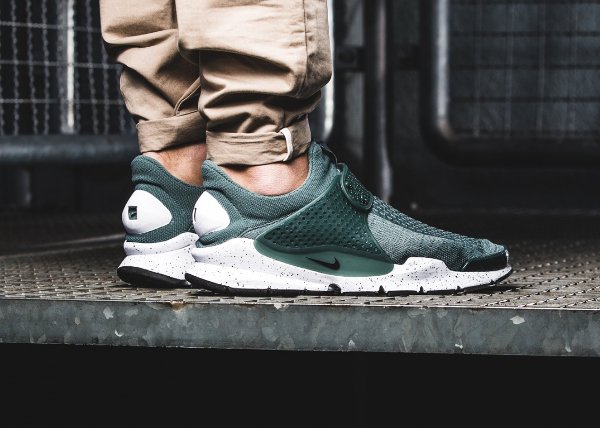 Basket Nike Sock Dart SE Hasta (833124-302) pas cher (3)