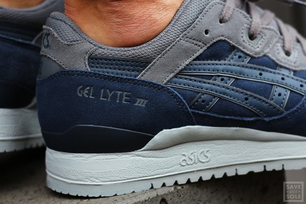 Chaussure Asics Gel Lyte III en daim bleu nuit (4)