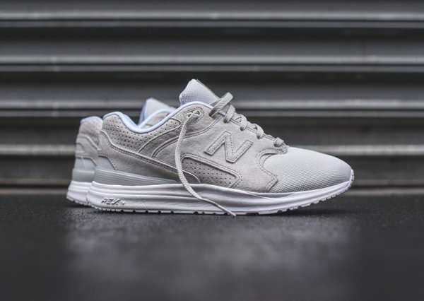 new balance 1550 blanche