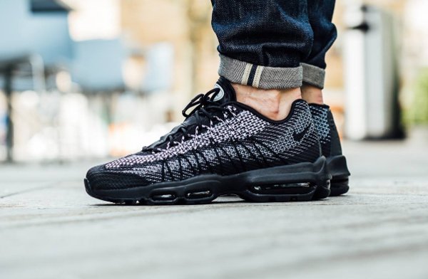 Chaussure Nike Air Max 95 Ultra Jacquard Black White Stealth Wolf Grey (1)