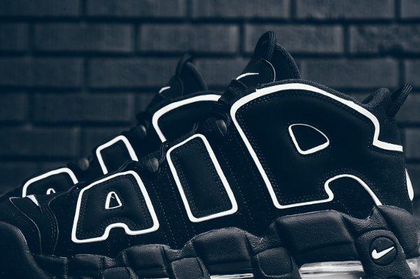 Chaussure Nike Air More Uptempo OG noire retro 2016 pas cher (5)