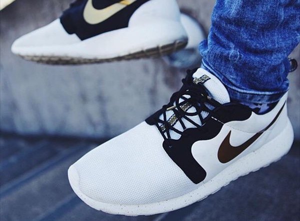 Nike Roshe Run Gold Trophy - @connell_lee