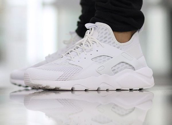 basket Nike Air Huarache Run Ultra BR Triple White homme (2)