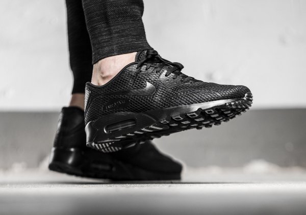 basket Nike Air Max 90 Ultra Breathe Triple Black (3)