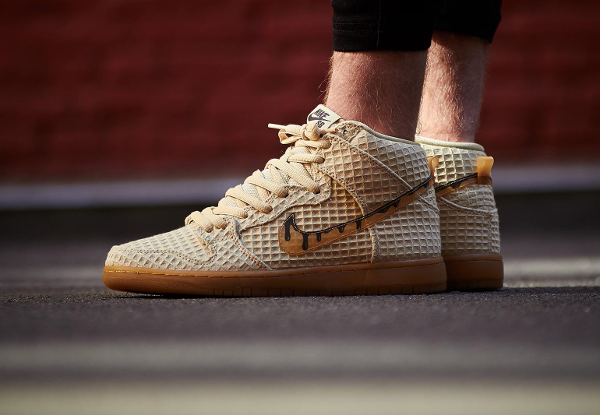 Nike Dunk High Pro SB PRM Waffle Flat Gold Star QS