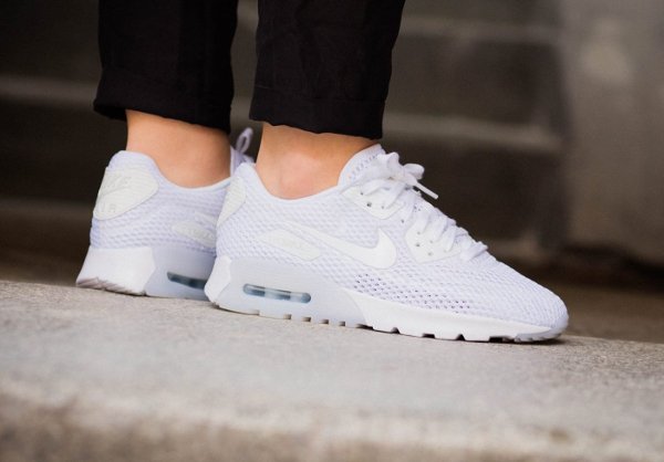 basket Nike Wmns Air Max 90 Ultra Breathe White Pure Platinum (1)