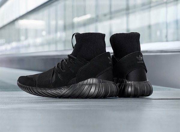 chaussure Adidas Originals Tubular Doom Core Black homme (1)