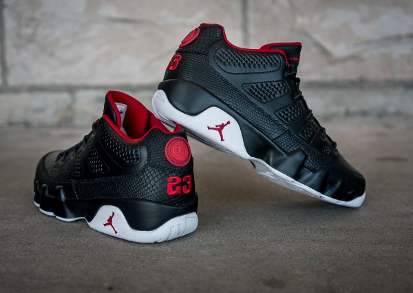 chaussure Air Jordan 9 Retro Low Black White Gym Red (2)