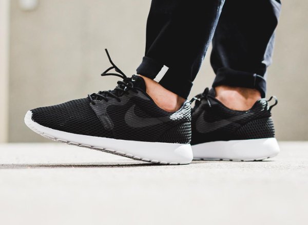 chaussure Nike Roshe One Hyper BR Black (1)