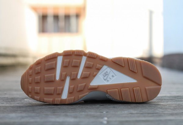 chaussure Nike Wmns Air Huarache Premium Suede Gamma Grey (10)