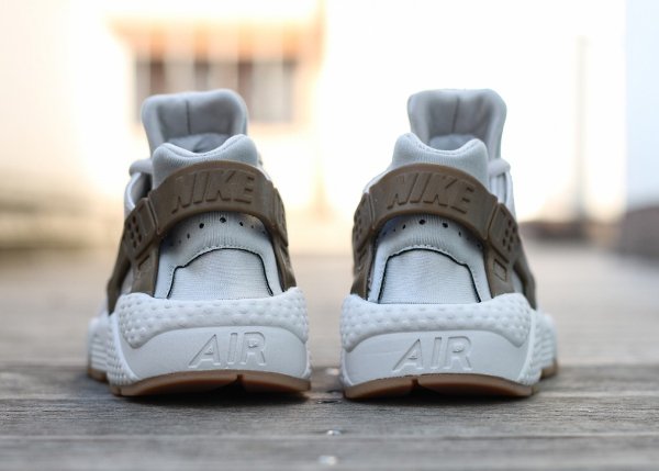 chaussure Nike Wmns Air Huarache Premium Suede Gamma Grey (6)