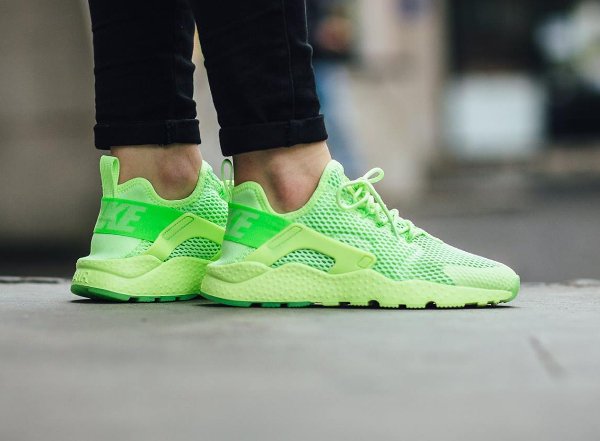 chaussure Nike Wmns Air Huarache Ultra BR Ghost Green (1)