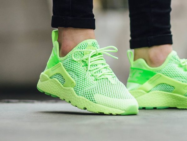 chaussure Nike Wmns Air Huarache Ultra BR Ghost Green (2)