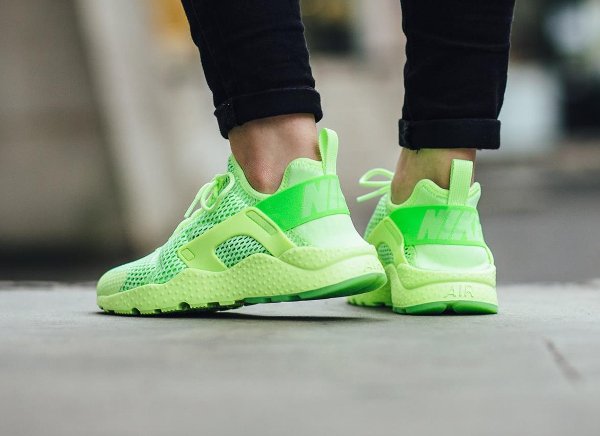 chaussure Nike Wmns Air Huarache Ultra BR Ghost Green (3)