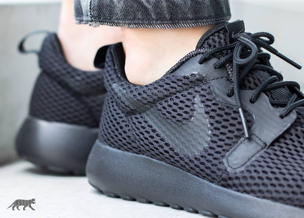 chaussure Nike Wmns Roshe One Hyper BR Black (1)