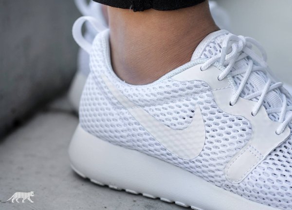 chaussure Nike Wmns Roshe One Hyper BR White Pure Platinum (3)