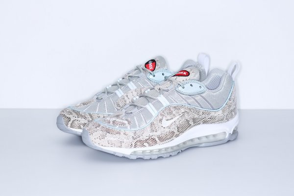 chaussure Supreme x Nike Air Max 98 Sail Metallic Silver-Varsity Red-White (1)