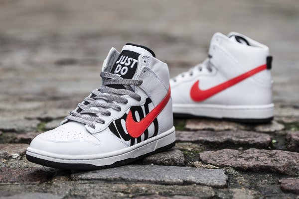 chaussure UNDFTD x Nike Dunk Hi Lux SP White Infrared (1)