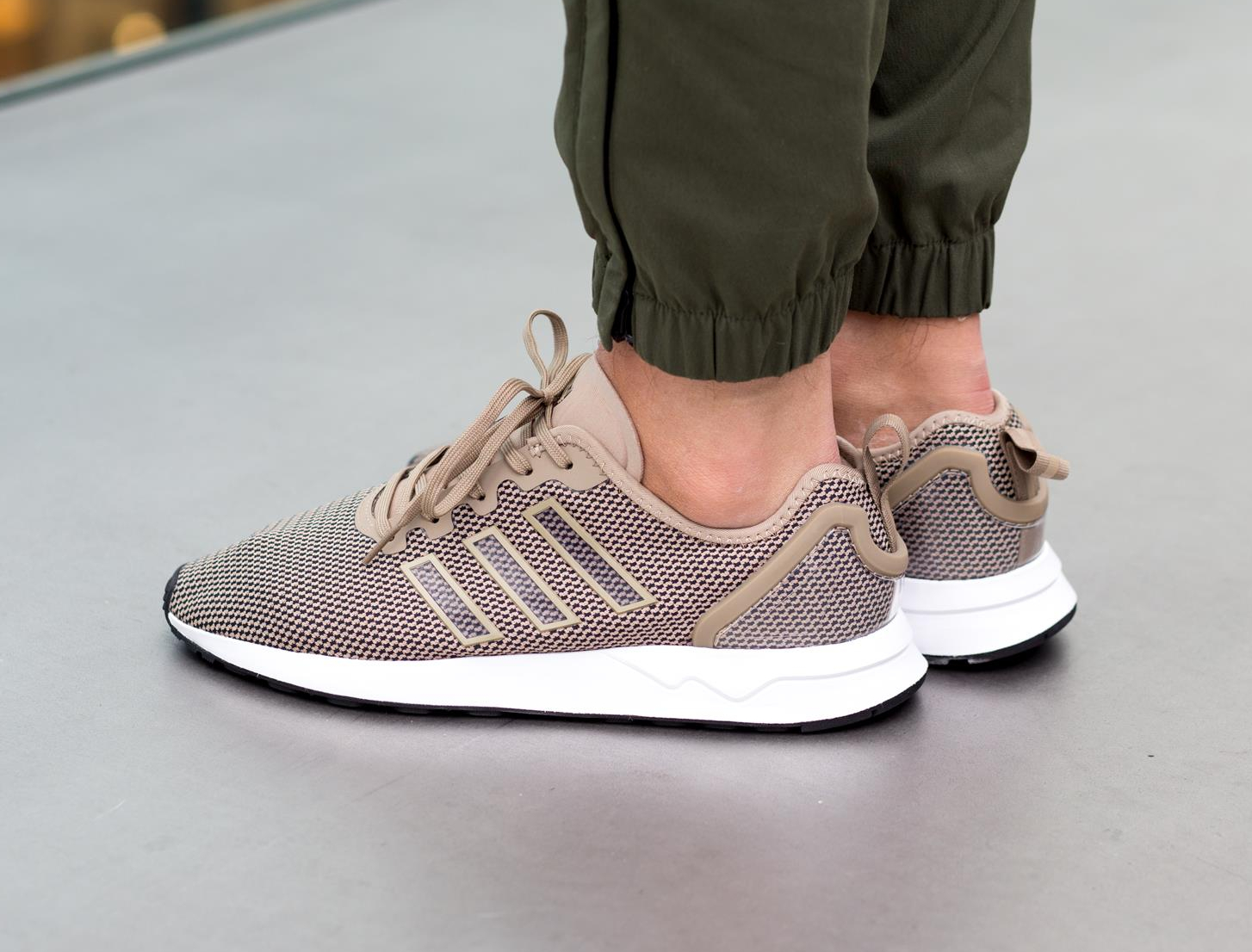 zx flux Beige