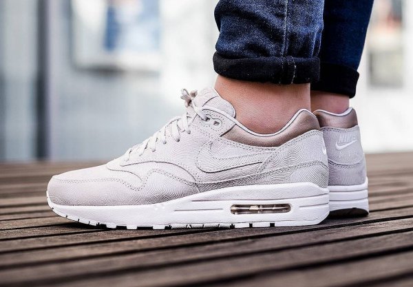 Basket Nike Air Max 1 PRM Gamma Grey Metallic Golden Tan (1)